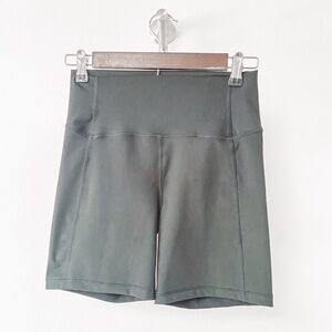 J. Crew Active Cloud Stretch Winter Vacarion Casual High Rise Biker Shorts Black